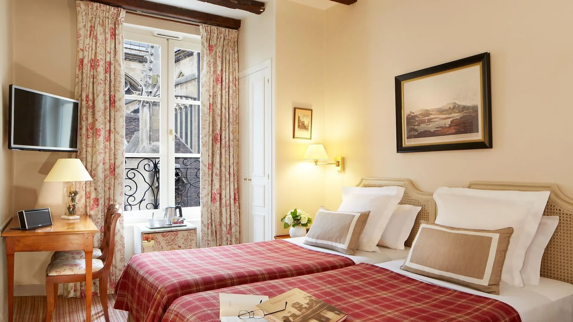 Relais Du Louvre Hotel Paris