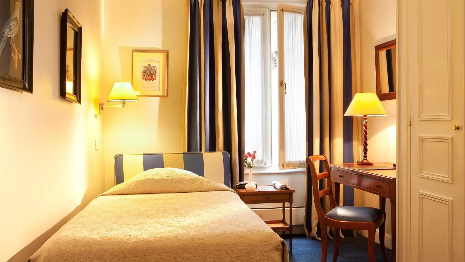 Relais Du Louvre Hotel Paris