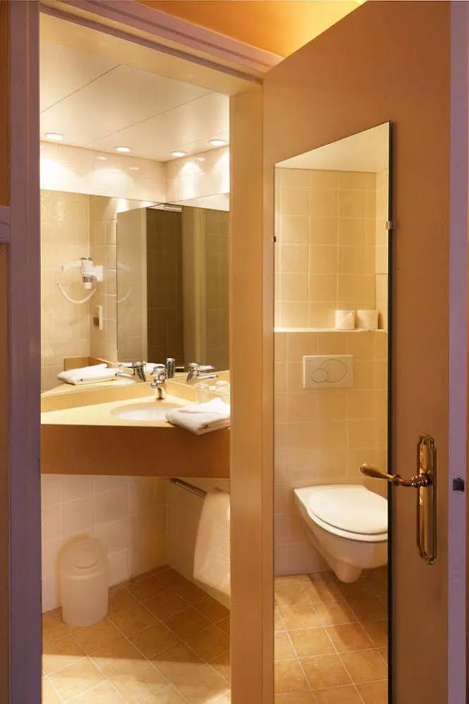 Hotel Relais Du Louvre Parigi