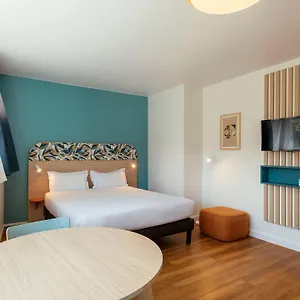 Adagio Access La París