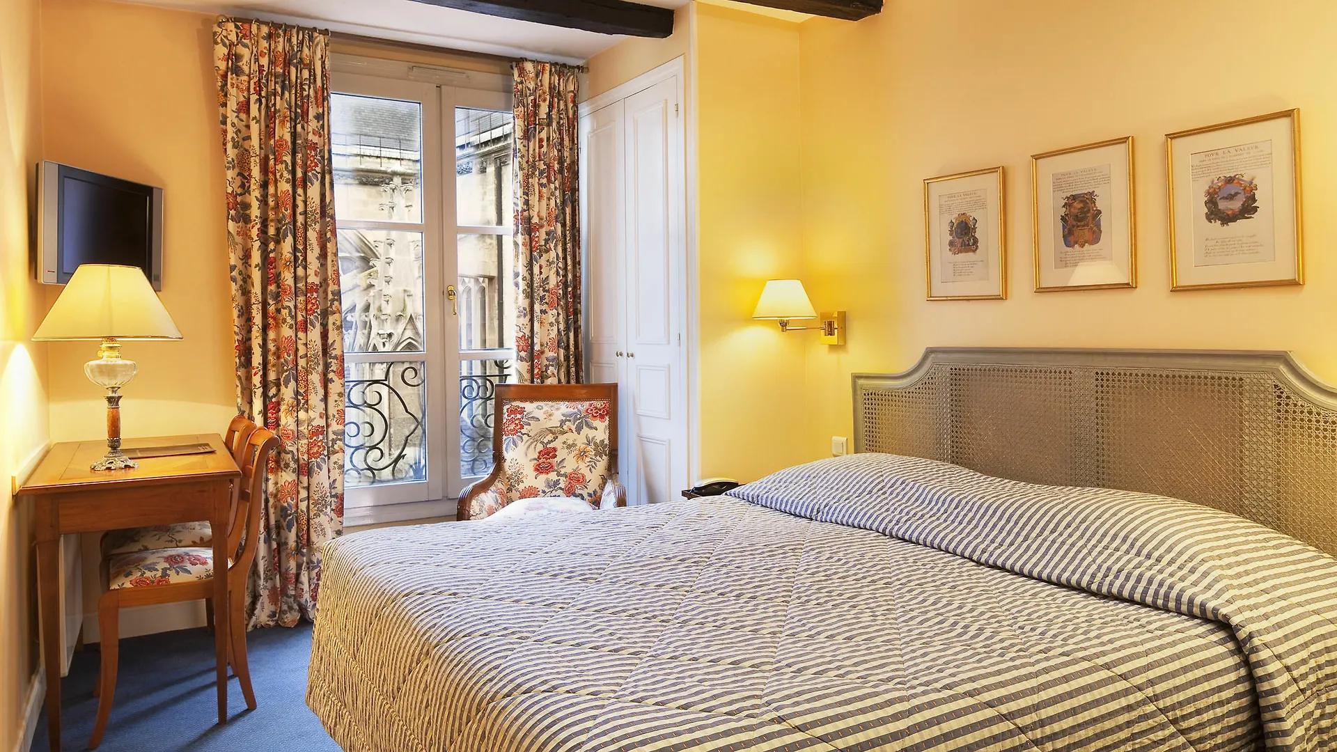 Relais Du Louvre Hotel Paris